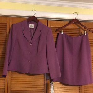 Le Suit petite women's skirt suit, size 12P